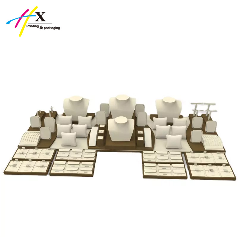 https://www.huaxindisplay.com/pu-leather-jewelry-display-set-product/